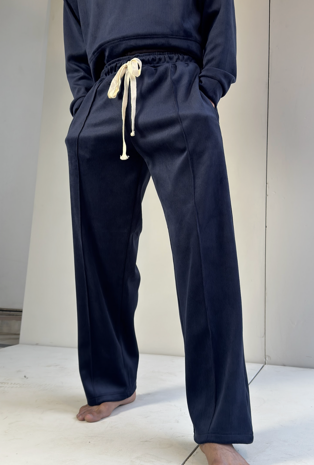 Stretchable Corduroy Pants (Dark Blue)