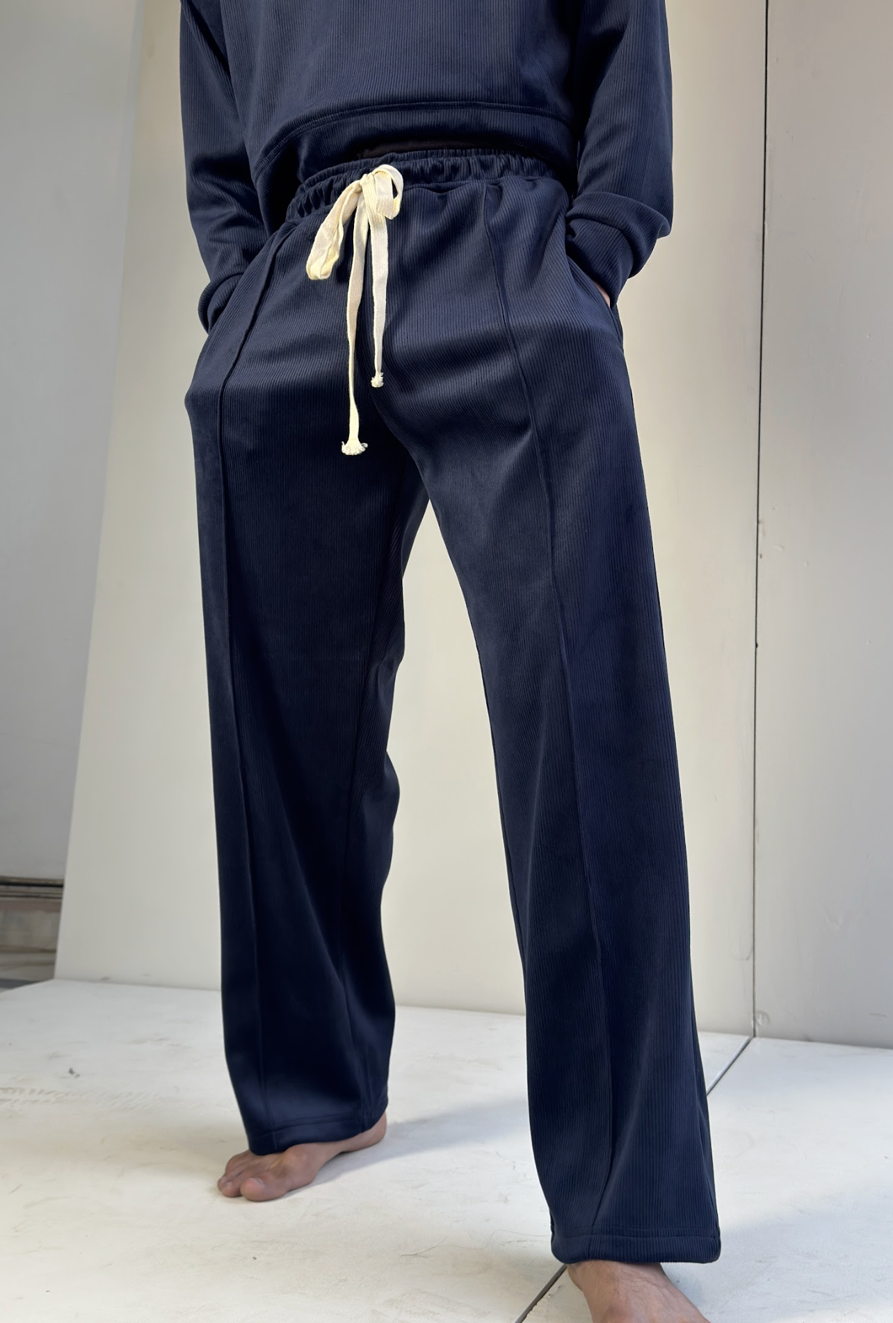 Stretchable Corduroy Pants (Dark Blue)